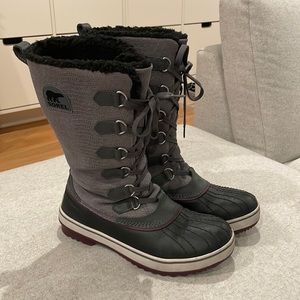 Sorel Waterproof Snow Boots Size 9